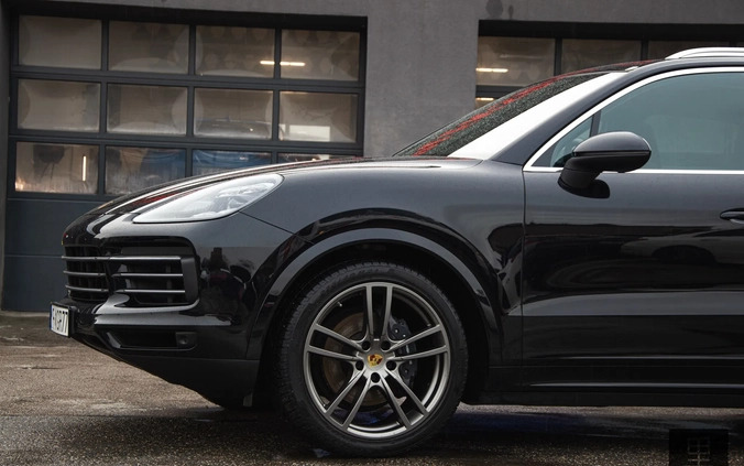Porsche Cayenne cena 322000 przebieg: 71037, rok produkcji 2018 z Jeziorany małe 497